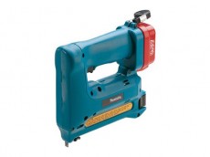 Аккумуляторный степлер скобозабиватель Makita T221DW